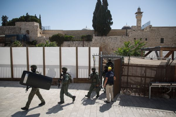 חרפה: הר הבית נפתח למוסלמים אך סגור ליהודים