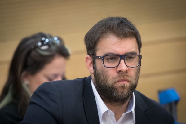 חזן לגלאון: "יש לי אמון מלא בכך שאת מנוולת אמיתית"