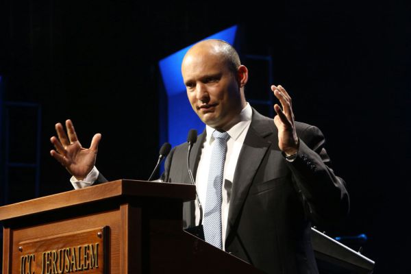 מתנגדים להסכם; "להפסיק להיות הכספומט של הטרור"