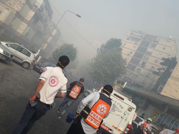שריפה ביער ירושלים: תושבים פונו מבתיהם