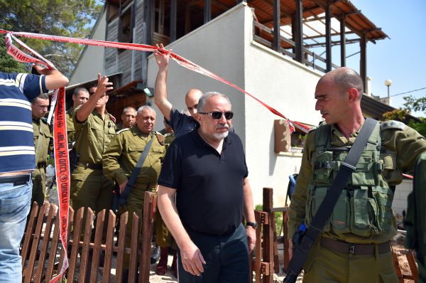 התגובה של ליברמן לטבח: דורש גינוי מאבו מאזן