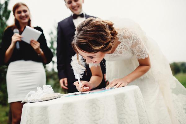 "המסית לחתימה על הסכם כזה איננו רב אורתודוקסי"