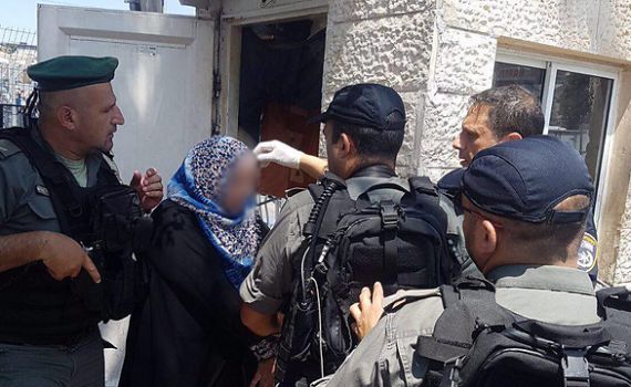 צפו: מחבלת ניסתה לרצוח חרדי בירושלים ונכשלה