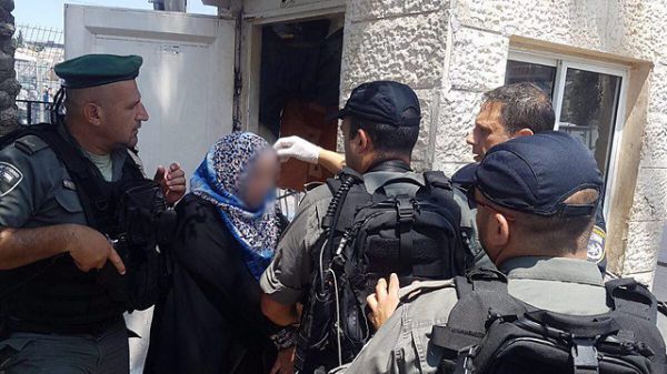 צפו: מחבלת ניסתה לרצוח חרדי בירושלים ונכשלה