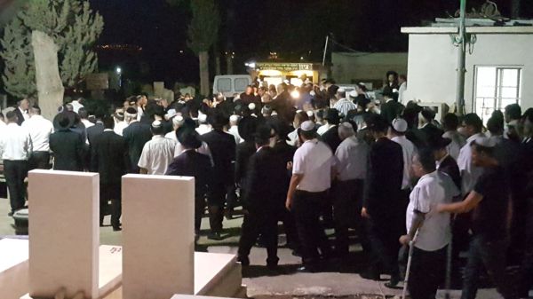 גלריה: הלווית רבה של טבריה הרב דוד פרץ זצ"ל