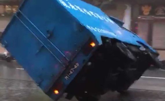 טייפון קטלני בהונג קונג. צפו במכוניות עפות