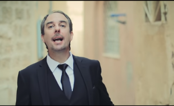 צפו: 'דספסיטו' מתגייר לטובת עונת החתונות