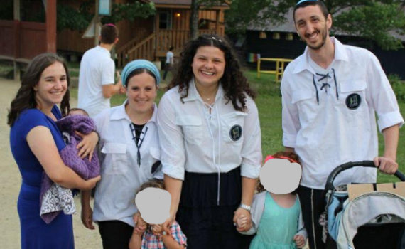 "בית הכנסת פונה, תפילות השבת בוטלו"