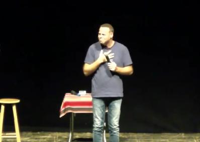 ענק: אדיר מילר ב'שיעור' קצר באמונה. צפו