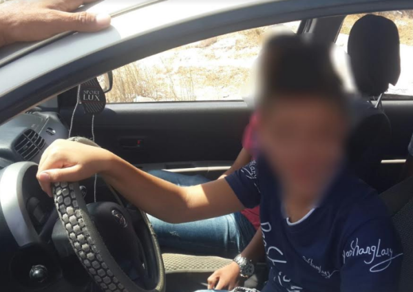 השוטרים נדהמו לגלות מי נוהג ברכב