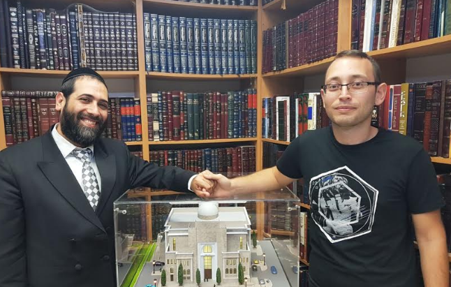 אוהדי הקבוצה בונים בית כנסת לזכר בתו של שחקן העבר