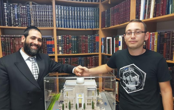 אוהדי הקבוצה בונים בית כנסת לזכר בתו של שחקן העבר