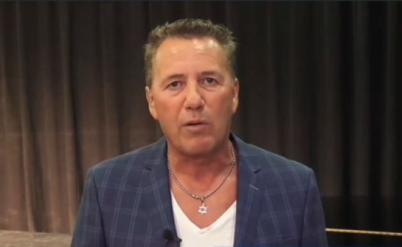 "אמנון אברמוביץ' ניסה לשכנע אותי לרדת מזה"