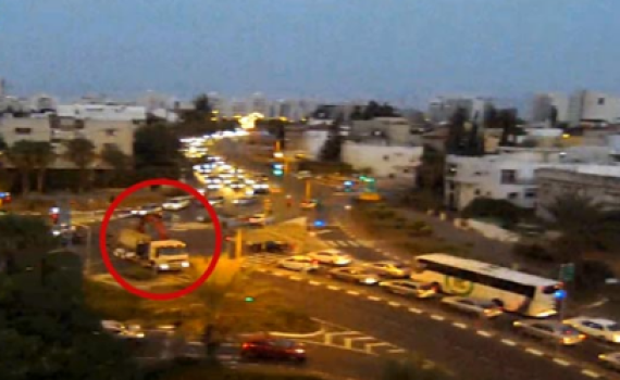הותר לפרסום שם הנהג; צפו ברגעים לפני ההתנגשות
