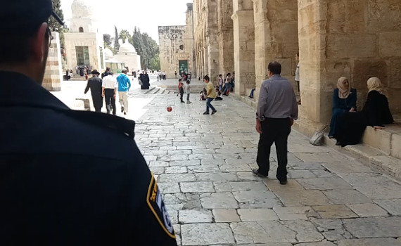 תיעוד מקומם: שוב משחקי כדורגל בהר הבית. צפו