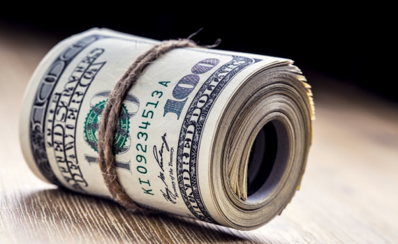 10,000 דולר שנשכחו באוטובוס יושבו לבעליהם