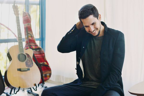 צפו: בוגר 'דה וויס' נותן חיים חדשים לאגרת הרמב"ן