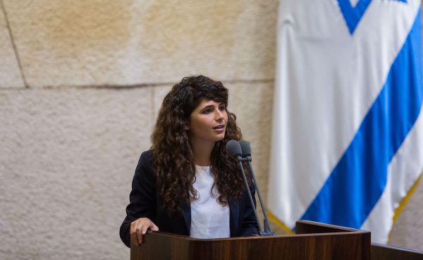 ח"כ השכל בתגובה לדברי חזן: "ליצן חצר, כלומניק"