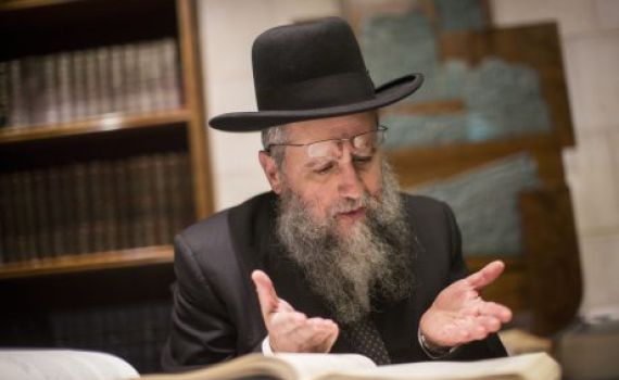 "אנשים טיפשים מקבלים ברכות ומשלמים כסף"