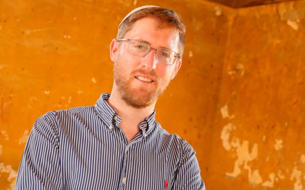 יצחר מאיר מופיע ב'גולה – ירושלמית'