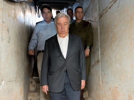 לראות את האיום מקרוב: מזכ"ל האו"ם סייר במנהרות הטרור