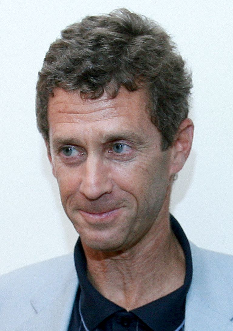 המיליארדר בני שטיינמץ חשוד בזיוף והלבנת הון