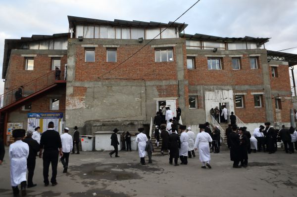 נשיא אוקראינה: "לבקשת ישראל, נגביל כניסה לאומן"