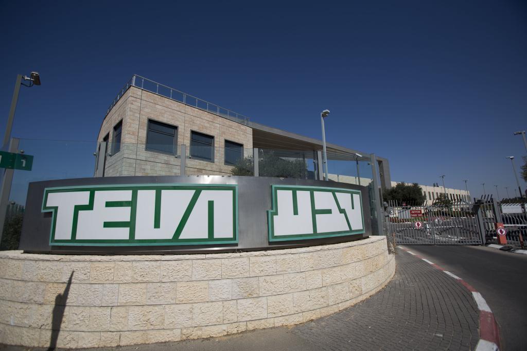 בצל פרשת משככי הכאבים: מנכ"ל טבע פורש