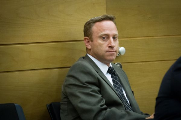 ארי הרו חושף: למה הסכמתי להפוך לעד מדינה?