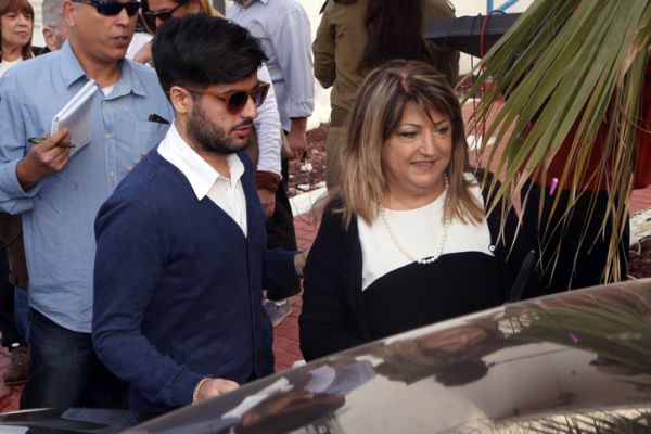 'הוא צודק': בנה של שולה זקן במתקפה נגד ארי הרו