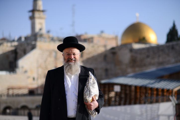 חקירה בעקבות איומים על חייו של הרב אליהו