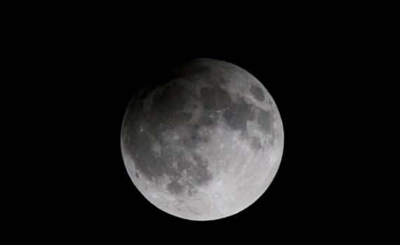 נאס"א בהודעה דרמטית: "מצאנו מים על הירח"