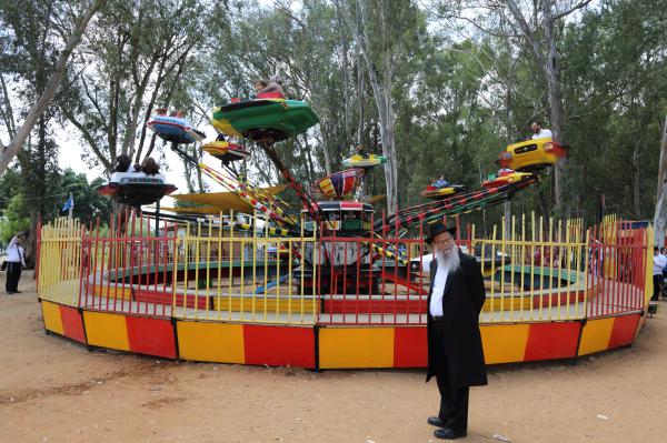 צפו: איך חרדים מצליחים לממן חופשה ל12 נפשות?