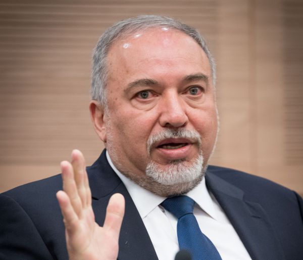 ליברמן: "אסור לנו לחזור על הטעות בעסקת שליט"