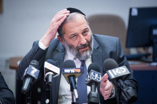 דרעי לא מתנצל: 'אלה ציטוטים של רבנים סרוגים'