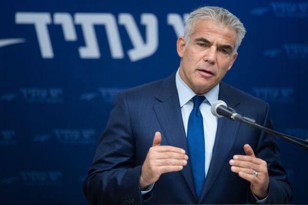 לפיד: אתה ראש ממשלה- תהיה ממלכתי