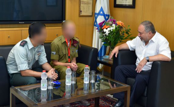 משפחתו של ע': "עשינו מה שכל אזרח ושכן היה עושה"