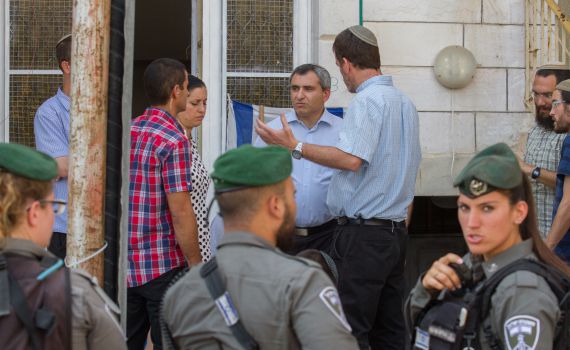 מנדבליט: לפנות את היהודים מבית המכפלה