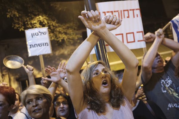 בג"ץ: הפגנות השמאל נגד היועמ"ש ימשיכו ללא רישיון