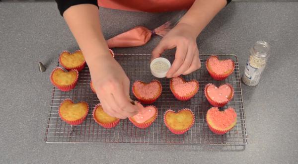 ספיישל ט"ו באב: מתכון לקאפקייקס הכי מתוקים להיום