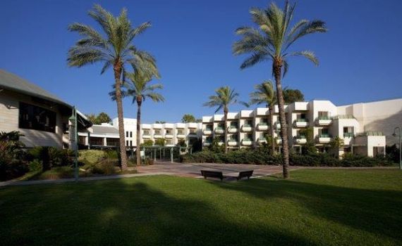 מצד אחד- הכי ותיק; מצד שני- הכי חדיש: מלון כינר חודש ושודרג. בשבילכם