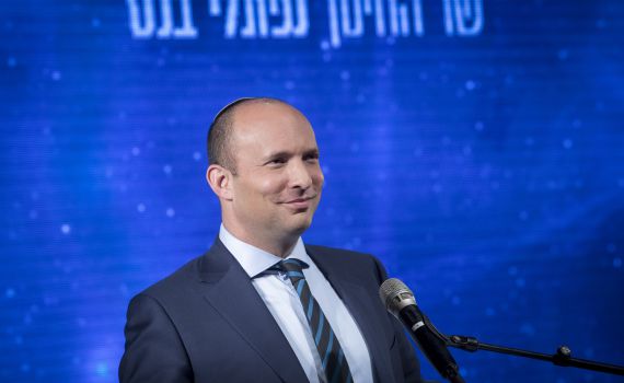 בנט: "הכי קל 'להיכנס' בחרדים ואז לקטר"