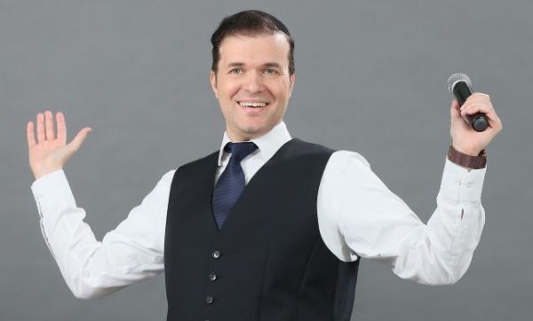 יוצא מאזור הנוחות: אוהד מושקוביץ בסינגל חדש