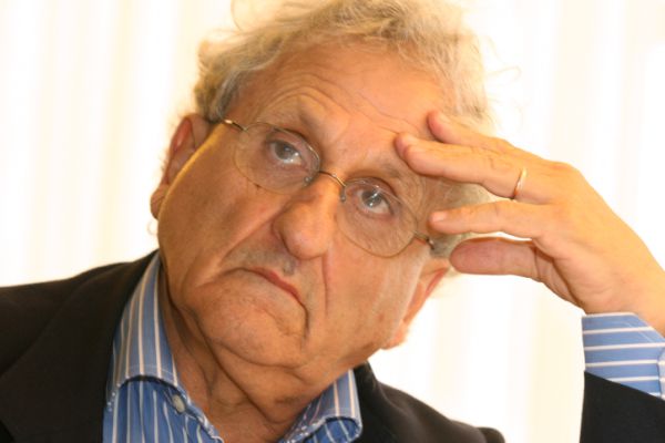 "הכותל קיים, אז למה צריך להתפלל על הר הבית?"