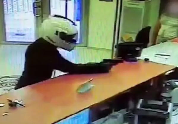 כתב אישום נגד זוג שודדי בנקים