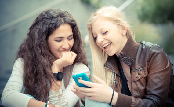 איך המחנכים מתמודדים עם בעיית התכנים הפוגעניים?