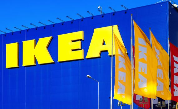 ⁠⁠⁠⁠⁠היעזרו במכפתיים: הפרזנטור החדש והסרוג של איקאה