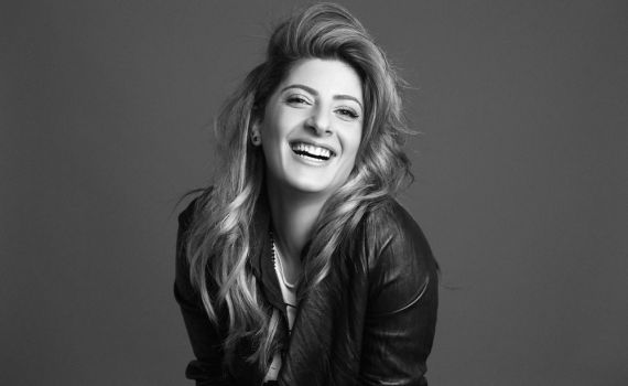 מזל טוב! שרית חדד ילדה בת ביום הולדתה