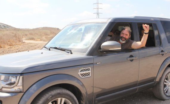מייסד טיולי הג'יפים לילדי 'עזר מציון' נחשף לראשונה