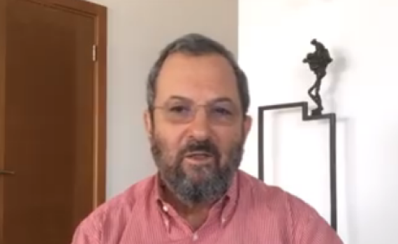 צפו:אחרי החיקוי של נתניהו; סרטון התגובה של ברק